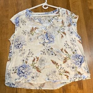 Daniel Rainn flowy top